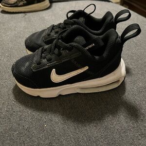 Toddler Boy Nike Shoes. Hardly Worn. Size 7.5